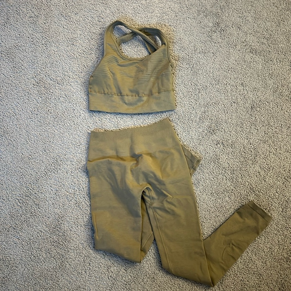 Alphalete amplify set - not gold
